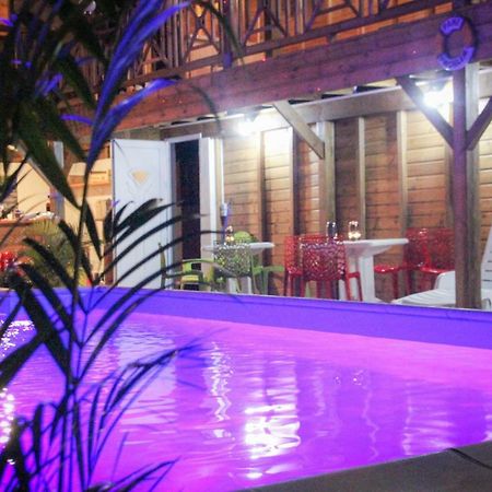 Residence Fruit De La Passion Caliente Sainte-Anne Bagian luar foto